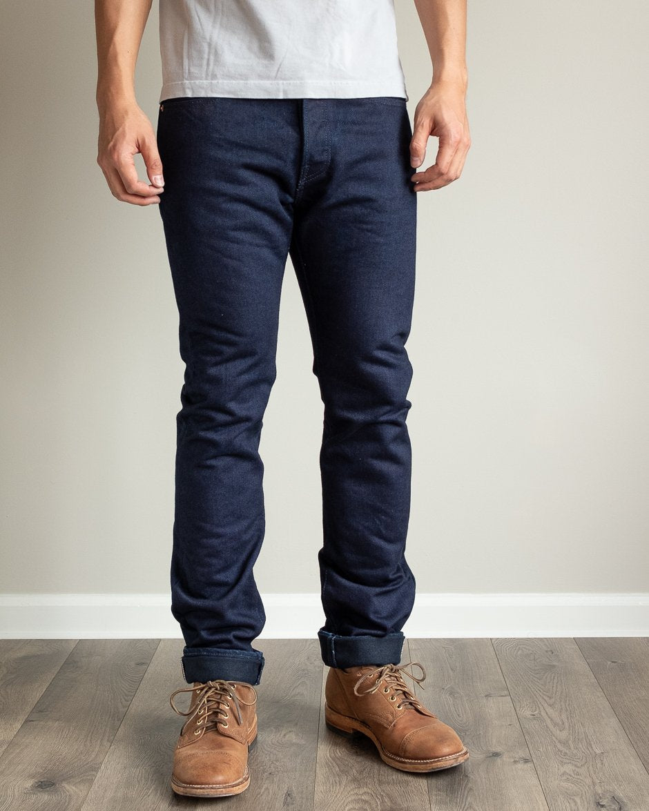 Iron Heart 19oz IH-555s-19ib Indigo Warp Black Weft Selvedge Denim Model Photos