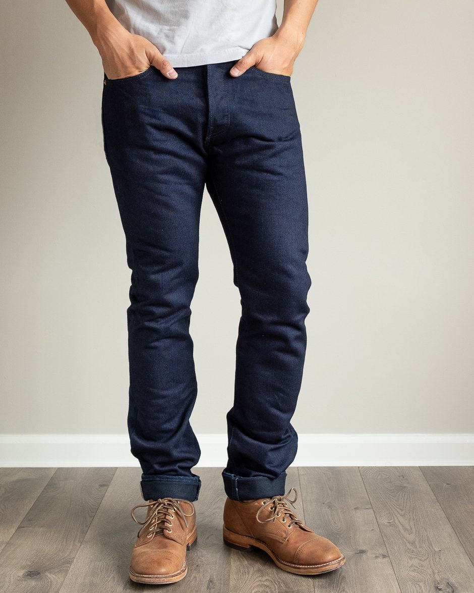Iron Heart 19oz IH-555s-19ib Indigo Warp Black Weft Selvedge Denim Model Photos