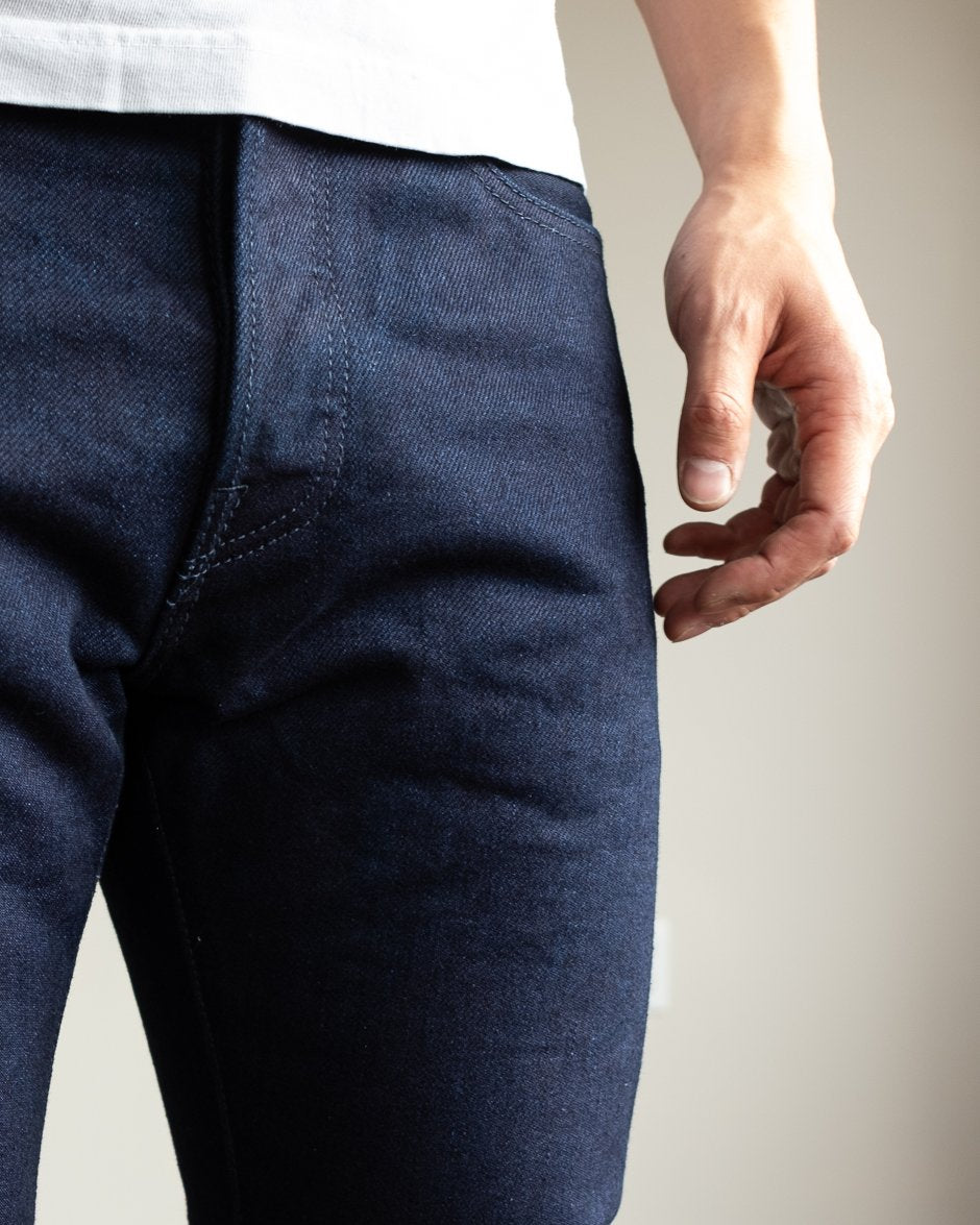 Iron Heart 19oz IH-555s-19ib Indigo Warp Black Weft Selvedge Denim Model Photos